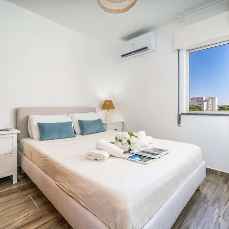 Freshly Renovated Flat In By Hostwise Portimão