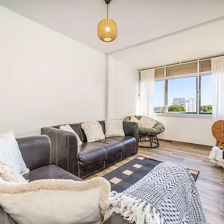Freshly Renovated Flat In By Hostwise Appartamento