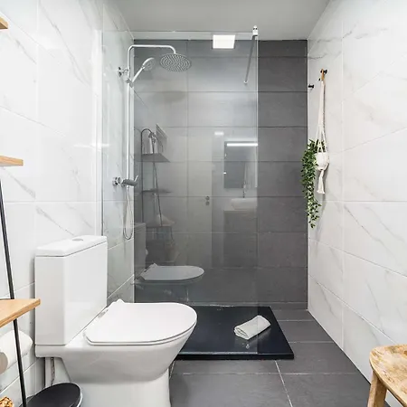 Freshly Renovated Flat In By Hostwise Appartamento