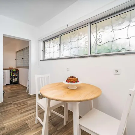 Freshly Renovated Flat In By Hostwise Appartamento Portimão