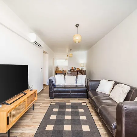 Appartamento Freshly Renovated Flat In By Hostwise