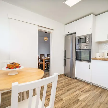 Appartamento Freshly Renovated Flat In By Hostwise Portimão