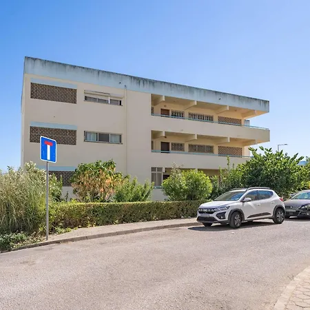 Freshly Renovated Flat In By Hostwise * Portimão